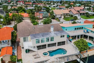 Image de Panoramic Waterfront Home. Boat/Kayak dream! Minutes to Gulf of Mexico