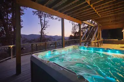 Image de Asheville's Best View - Arcade, Spa, Theater @ Skyridge Villa