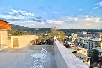 Image de Tianmu newly renovated 3br, 3Bathrooms with hug balcony