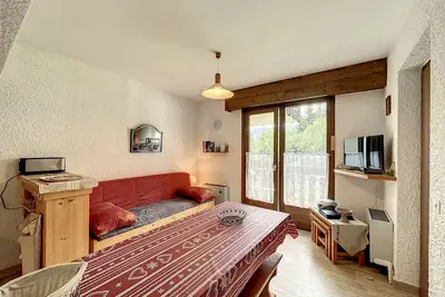 Image de Appartement cosy au pied des pistes Ă Combloux avec balcon et casier Ă skis