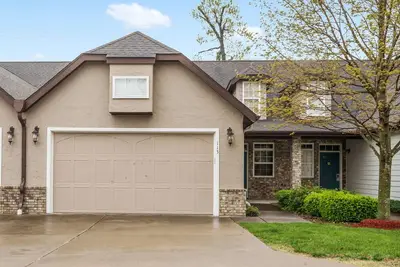 Image de Lovely 3br Townhouse • Sleeps 8 • Patio + with Grill