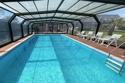Image de Stunning Barn with Heated Swimming Pool & Tennis Court