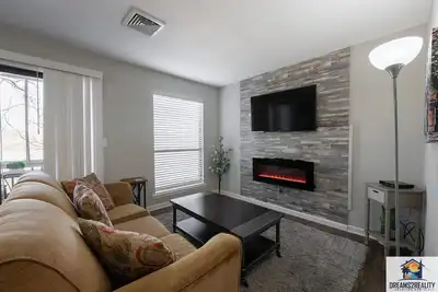 Image de 1br Walk-In~Pet Friendly ~ Resort Amenities ~ Fishing ~ Free Tickets Included! (Pr40-10)