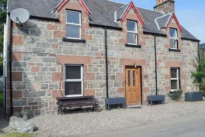 Image de After a day exploring this beautiful location return to a really lovely little cottage.