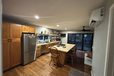 Image de A Private space close to downtown Boise, green belt and Boise State.