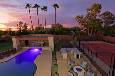 Image de Contemporary Mesa Mansion