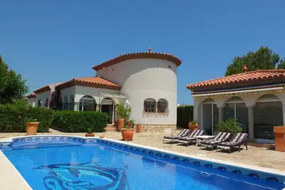 Image de Leonore well equipped, pretty, ideal for families