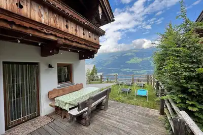 Image de „Zillertalblick“ Holiday Cabin on Kama Alm – \nComfort & Panorama!