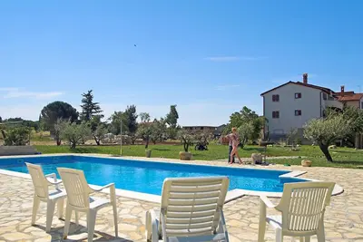 Image de Maison de vacances Dario, (16272), Valbandon, Croatia