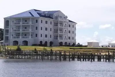 Image de Three Bedroom Luxury Condo, Waterside Resort (2048815)