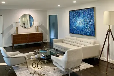 Image de Luxury Modern Home with Pool near Galleria