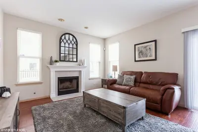 Image de Newly Updated - Close to Everything - Naperville!