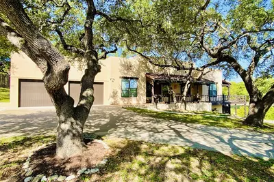 Image de Spanish Sanctuary on the Blanco River! !