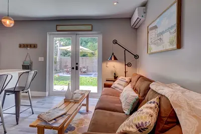 Image de Private & Charming Cottage 2 bedrooms in Miami Beach