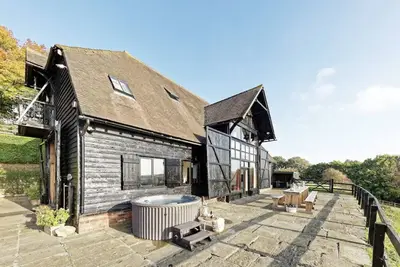 Image de The Canterbury Barn by Bloom Stays - large barn sleeping up to 20. Ideal for hen parties