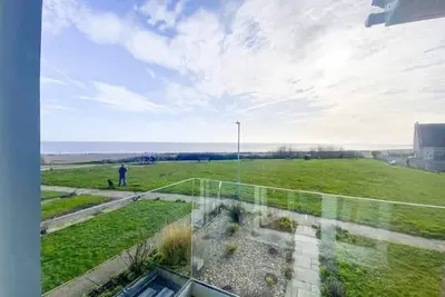 Image de 4 Sea View Walk, Pakefield