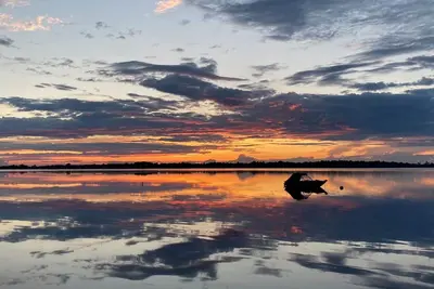 Image de Lake Front Cabin with Amazing Sunsets- Easy Access to the Inland Sea