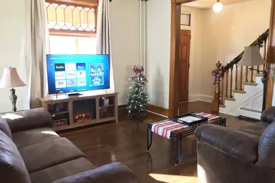 Image de Clean and Roomy 4 Bedroom House