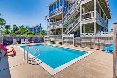 Summer Savings- Oceanview Dog Friendly w/ Pool, Hot Tub, Game Room, Home Theater