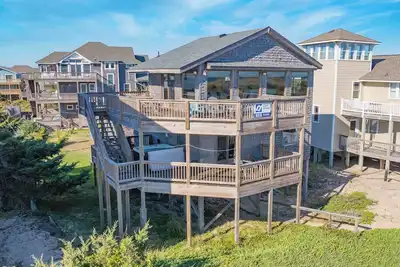 Image de Summer Savings - Steps to Ocean - Dog Friendly Oceanfront in Avon w/ Hot tub