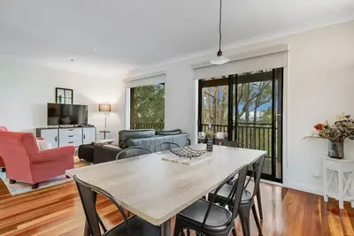 Image de Unwind in a space designed to make your stay comfortable, utterly enjoyable.