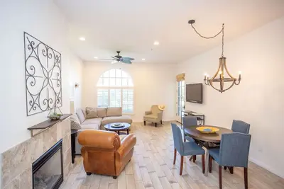 Image de Beautifully Remodeled Villa Lq160 Lic#260596