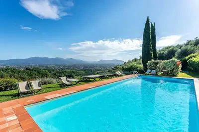 Image de Villa à Segromigno In Monte avec 11 chambres à coucher, 22 couchages