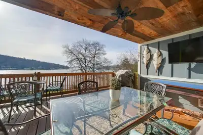 Image de Chateau Merlot Lakefront Retreat-Min to Wwc, Clt