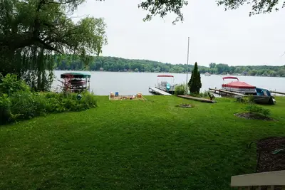 Image de Waterfront Cottage In Irish Hills
