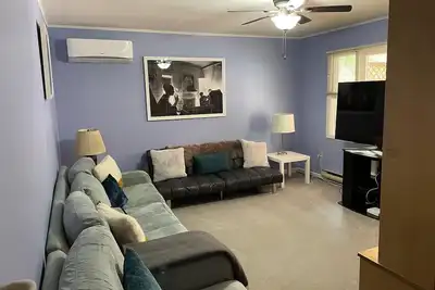 Image de Camelback ski house with hot tub, fire pit, lake