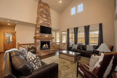 Image de Ski in/Ski out in Granby Ranch w/Private Hot tub!