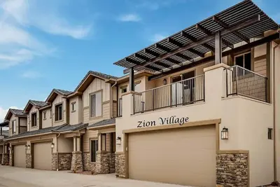 Image de New🌟Spacious, Zion Village 7bd/6ba, Sleeps 32, Pool, Lazy River, View