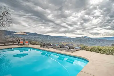 Image de Yosemite and Bass Lake Home w/ Pool and View