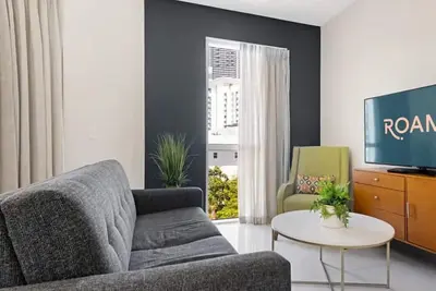 Image de Roami at Habitat Brickell | Pool + Balcony | 1 Bed