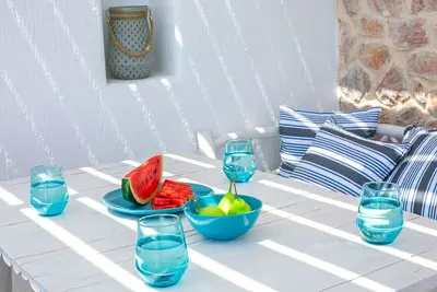 Villa Elite a Santorin | Suites Aegean Melody | 1 chambre | Jacuzzi exterieur chauffe | Vlyxada