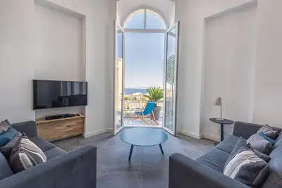 Image de Magnifique 3 pièces, grande terrasse vue imprenable sur la mer & garage