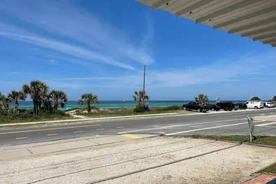 Image de Gorgeous Unobstructed Gulf views & path in Laguna Beach on quiet West End of Pcb