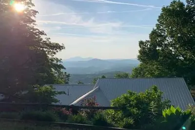 Image de Carson's Run on Cedar Mountain--Cozy retreat with spectacular mountain views.