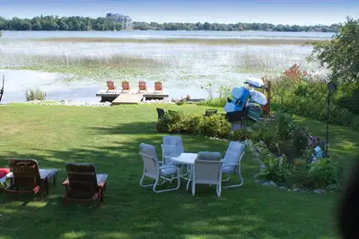 Image de Simcoe Waterfront Home with new Hot Tub ( near Casino Rama)