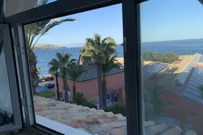 Image de Ale Maison Cozy Penthouse Studio in Marina Sotogrande. 20 metres to the Beach