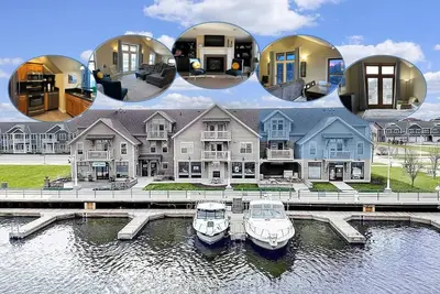 Image de Sheboygan Waterfront 3 Bedroom 2. 5 Bathroom Home