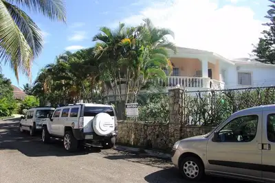 Image de Studio in secured residence with pool/Ac/Wi-Fi/Tv, steps from beach/restaurants