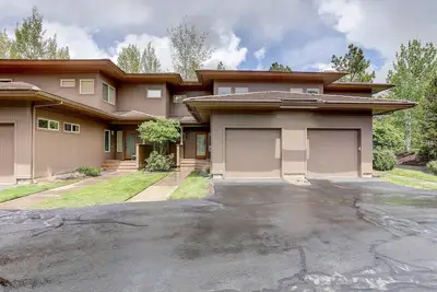 Image de Broken Top Townhome, Walk to Lodge, Balcony, Garage, Fireplace, Ac, Quick to Mt Bachelor, Old Mill