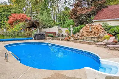Image de Large quiet estate property in beautiful natural surroundings.