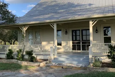 Image de Beautiful Farmhouse in Round Top/Faytteville on 63 Acres