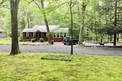 Image de Poconos ~Cottage in the Woods~ Monthly Vacation Rental