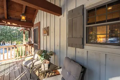 Image de Horsepasture River Townhome- Walk to Amenities and Restaurants!