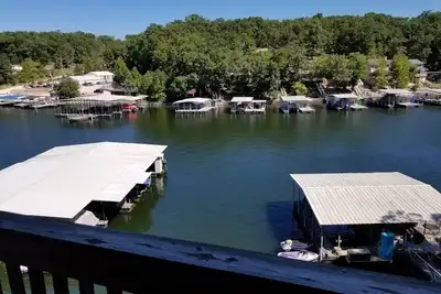 Image de Lakefront Condo 2 Bed 1 Bath