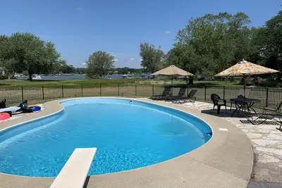 Image de Newly Remodeled in Pistakee Bay on the Chain O' Lakes