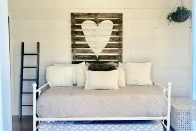 Image de Quaint Bungalow \"B\" by Cahaba Brewery in Avondale